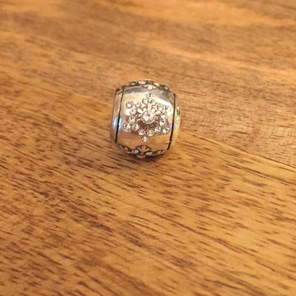 Brighton Snowflake Charm - Picture 2 of 5